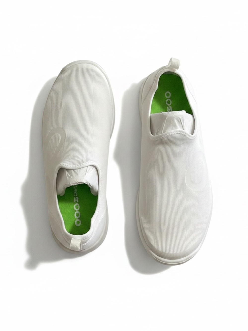 OOFOS Unisex OOmg Slip-On Recovery Shoe in White Womens 11 ( men 9) NWT